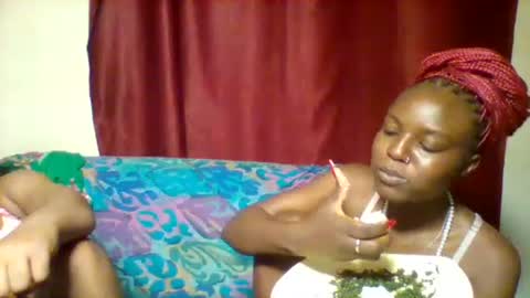 cutey_lunar online show from 01-31-25, 01:33