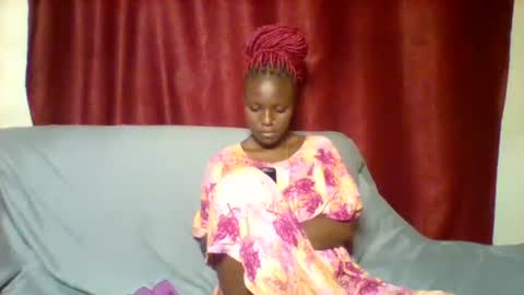 cutey_lunar online show from 02-04-25, 03:26