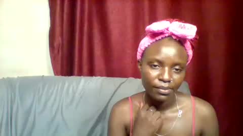 cutey_lunar online show from 02-16-25, 08:33