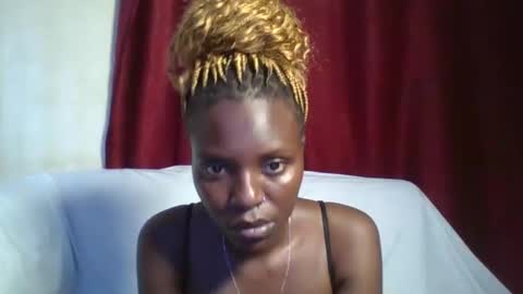 cutey_lunar online show from 03-11-25, 09:13