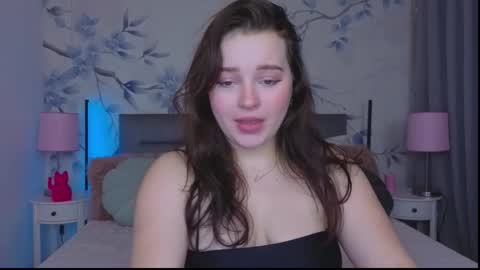 Snapshot of cutie__cutiee_ chatting on 12-20-25, 10:50 Nika online show from 12-20-25, 10:50