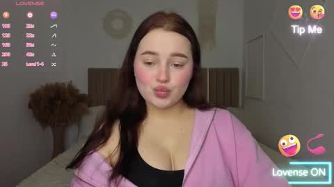 Snapshot of cutie__cutiee_ chatting on 02-05-26, 02:22 Nika online show from 02-05-26, 02:22