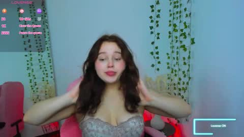 Snapshot of cutie__cutiee_ chatting on 02-19-26, 02:02 Nika online show from 02-19-26, 02:02