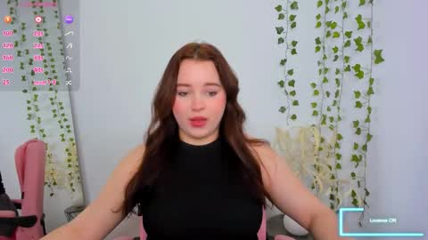 Snapshot of cutie__cutiee_ chatting on 02-23-26, 02:03 Nika online show from 02-23-26, 02:03