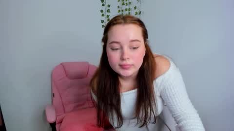 Snapshot of cutie__cutiee_ chatting on 02-24-26, 02:15 Nika online show from 02-24-26, 02:15