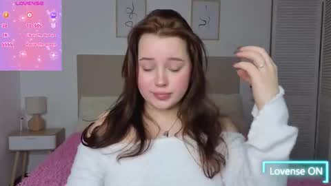 Snapshot of cutie__cutiee_ chatting on 03-09-26, 01:59 Nika online show from 03-09-26, 01:59