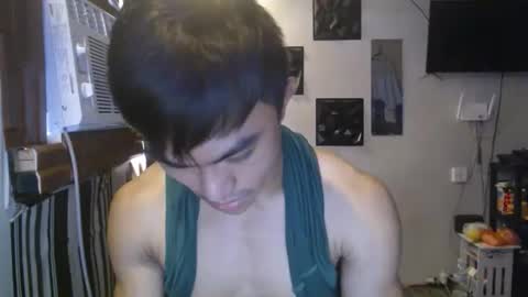 cutie_hunk69 online show from 06-04-26, 03:12