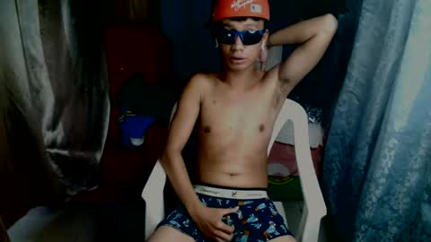 Snapshot of cutie_mico chatting on 07-25-26, 07:17 cutie_mico online show from 07-25-26, 07:17