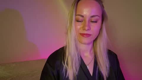 Snapshot of cutie_xoxo_ chatting on 05-31-26, 06:04 cutie_xoxo_ online show from 05-31-26, 06:04