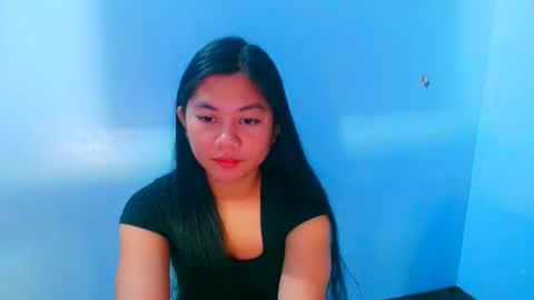 Snapshot of cutieasiantreasure chatting on 12-30-24, 08:21 pinaybeauty online show from 12-30-24, 08:21