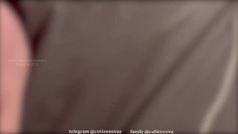 Snapshot of cutieeeeva chatting on 06-15-26, 04:31 E online show from 06-15-26, 04:31