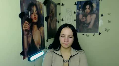 Emma online show from 11-08-25, 01:28