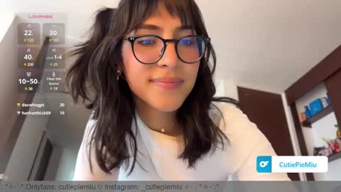cutiepiemiu -  online show from 01-08-25, 10:37