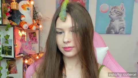 Rori  Instagram cutierori  online show from 12-29-24, 03:11