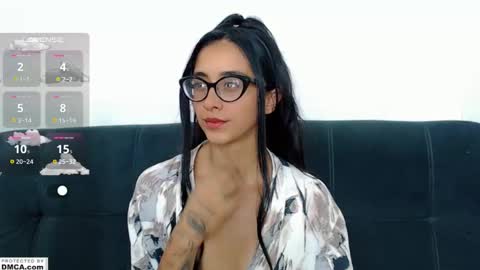 Snapshot of cutte_kitty_ chatting on 11-28-25, 12:13 miss ari online show from 11-28-25, 12:13