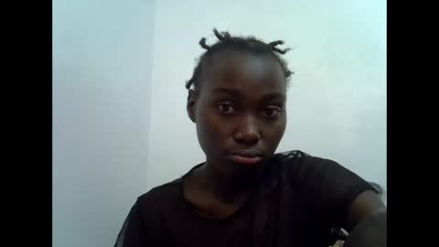 Snapshot of cuttey_slim chatting on 10-13-25, 01:33 cuttey_slim online show from 10-13-25, 01:33