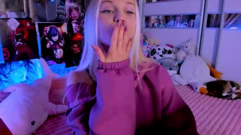 Snapshot of cuttie_ponyy chatting on 02-22-26, 09:24 Nora online show from 02-22-26, 09:24