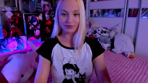 Snapshot of cuttie_ponyy chatting on 02-25-26, 09:24 Nora online show from 02-25-26, 09:24
