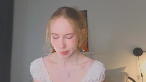 Snapshot of cuute_angell chatting on 06-08-26, 05:02 Virginia See you on Sunday online show from 06-08-26, 05:02