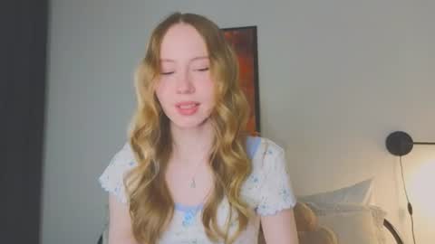 Snapshot of cuute_angell chatting on 06-11-26, 05:11 Virginia See you on Sunday online show from 06-11-26, 05:11