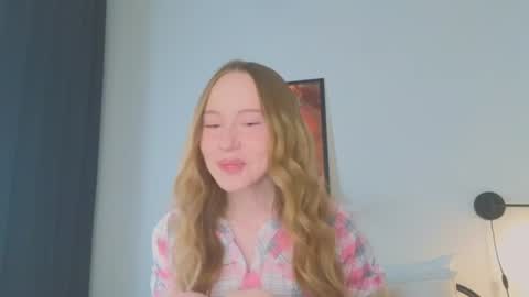 Snapshot of cuute_angell chatting on 06-15-26, 05:15 Virginia See you on Sunday online show from 06-15-26, 05:15