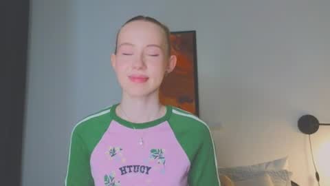 Snapshot of cuute_angell chatting on 06-19-26, 05:17 Virginia See you on Sunday online show from 06-19-26, 05:17