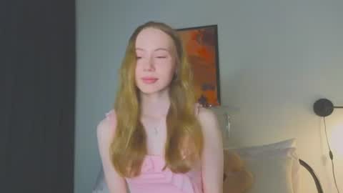 Snapshot of cuute_angell chatting on 06-25-26, 05:06 Virginia See you on Sunday online show from 06-25-26, 05:06