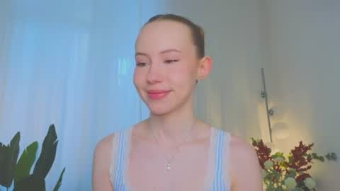 Snapshot of cuute_angell chatting on 07-08-26, 05:06 Virginia See you on Sunday online show from 07-08-26, 05:06