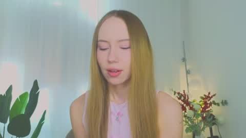 Snapshot of cuute_angell chatting on 07-12-26, 05:04 Virginia See you on Sunday online show from 07-12-26, 05:04