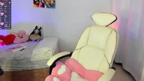 Liz online show from 02-20-25, 09:42