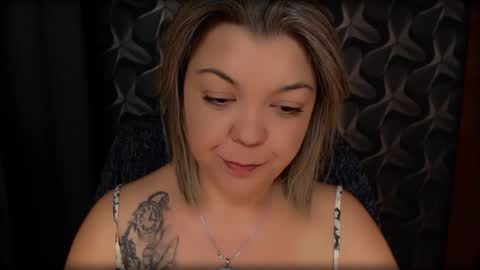 Snapshot of cyberdomme chatting on 01-07-25, 01:38 Full time mean bitch. online show from 01-07-25, 01:38