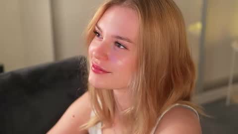 EMILY online show from 11-05-25, 04:51