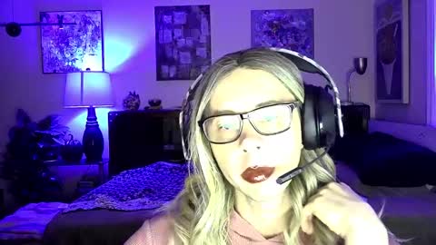 Snapshot of cyberkaleninja chatting on 01-05-25, 02:38 Nicki Molotov online show from 01-05-25, 02:38