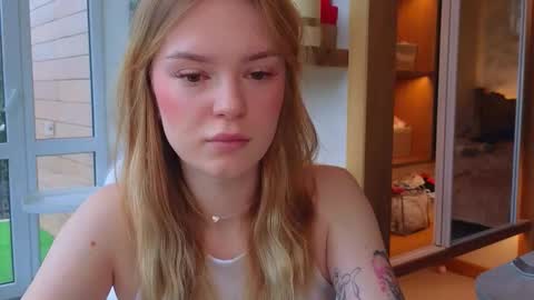 Im Emi streaming with my friend Reyna today online show from 03-27-26, 02:39