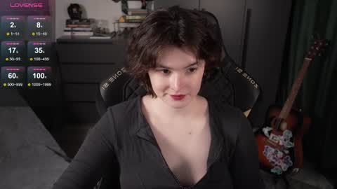 Snapshot of cybersamuraii chatting on 06-30-26, 01:56 Helen Blossom online show from 06-30-26, 01:56