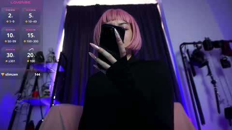 Snapshot of cyberxgoddess_ chatting on 02-13-25, 11:17 Lily Goddess online show from 02-13-25, 11:17