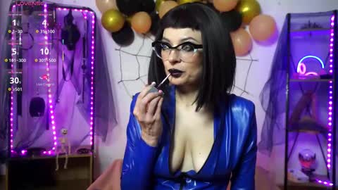 Snapshot of cyberxgoddess_ chatting on 11-02-25, 11:56 Lily Goddess online show from 11-02-25, 11:56