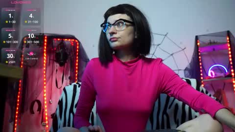 Snapshot of cyberxgoddess_ chatting on 11-10-25, 11:31 Lily Goddess online show from 11-10-25, 11:31