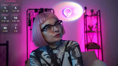 Snapshot of cyberxgoddess_ chatting on 11-21-25, 11:31 Lily Goddess online show from 11-21-25, 11:31