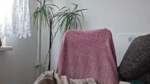 Snapshot of cyndee_winter chatting on 01-15-26, 12:43 Cyndee Winter online show from 01-15-26, 12:43