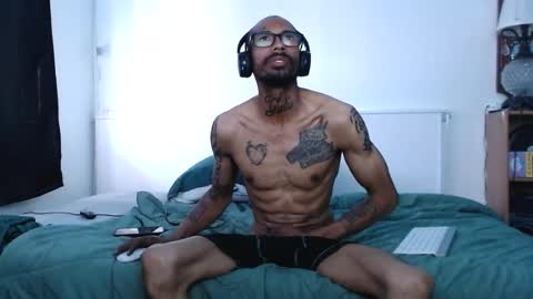 SkinnyTattedGuy online show from 07-23-26, 10:29