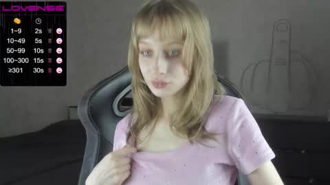 Snapshot of cyyberwhore chatting on 10-04-25, 06:28 cyyberwhore online show from 10-04-25, 06:28