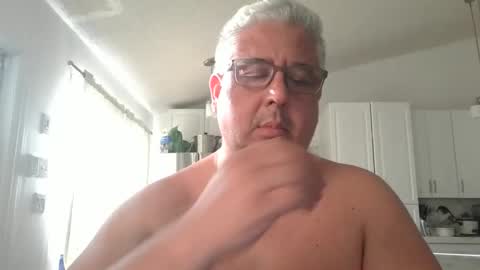 Snapshot of czar1974 chatting on 10-24-25, 09:44 czar1974 online show from 10-24-25, 09:44