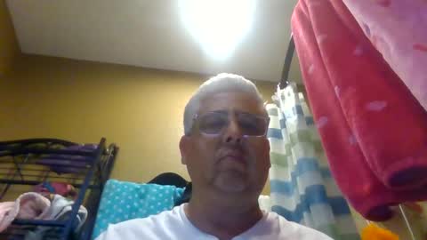 Snapshot of czar1974 chatting on 01-06-26, 05:44 czar1974 online show from 01-06-26, 05:44