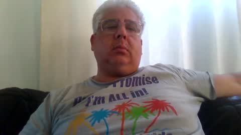 Snapshot of czar1974 chatting on 01-11-26, 08:36 czar1974 online show from 01-11-26, 08:36