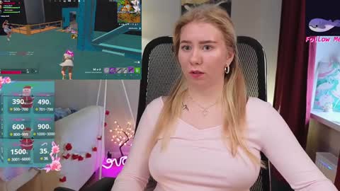 Snapshot of d0nna_ chatting on 12-16-24, 10:40 Donna online show from 12-16-24, 10:40