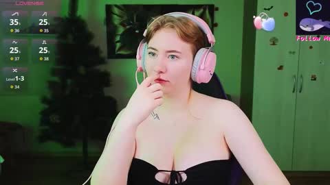 Snapshot of d0nna_ chatting on 11-30-25, 05:17 Donna online show from 11-30-25, 05:17