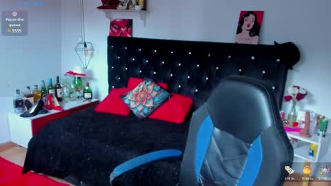 Mia  online show from 02-13-25, 12:32