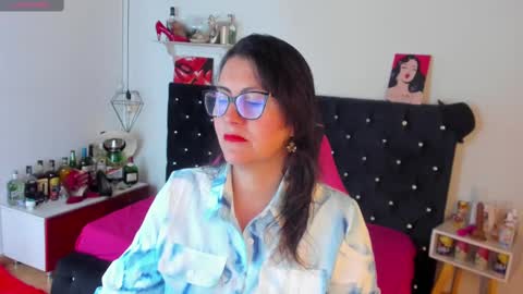 Mia  online show from 03-02-25, 11:18