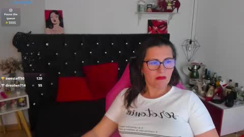 Mia  online show from 03-11-25, 06:19